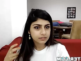 CAMSTER - Mia Khalifa's Webcam Turns On Before She's Attainable