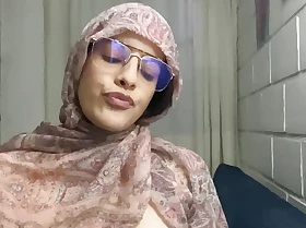 Arab wearing her hijab with an increment of having sex with multiple cocks in anal way moans with wonder