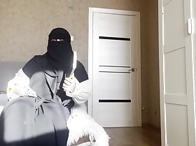Sexy Arab stepmom all over pantyhose