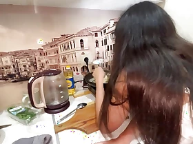 Fucked a Neighbor Girl in someone's skin Kitchen To the fullest This babe Cooking Work as
