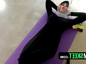 Fit Muslim Babe With Hijab Shows Her Scalding Instructor What This babe Hides Under Her Dress