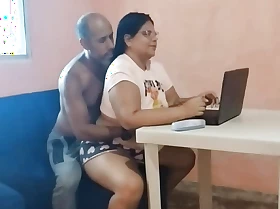 Facetiousmater seduces his shy stepdaughter until he fucks her twat until he fills her anent semen (I hope that babe doesn't succeed in pregnant)