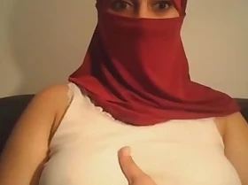 Hijab debilitating girl maze tits, ass and pussy