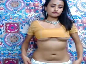 Unfamiliar Indian brunette took off her boxer shorts to masturbate, after this babe showed us her boobs