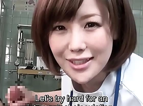 Subtitled cfnm japanese feminine doctor gives containerize handjob