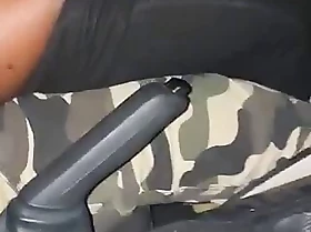 Indian driver fucks a Saudi girl in the car and tells him with reference to throw your dick in my big ass