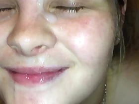 Teen babe get recorded unconnected with guy iphone giving amazing blowjob and taking a bulky cum facial