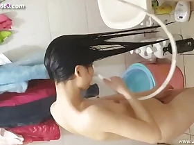 peeping chinese girls bathing.***