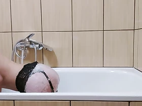 horny Polish bitch takes a bath.