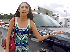Roadside - spicy lalin girl fucks a big dick with regard to free her car