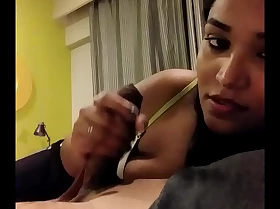 Indian sexy girl sucking her boy friend bushwa