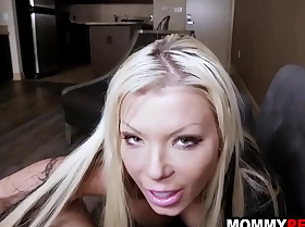D mom comes back home with regard to suck step son's cock