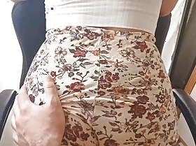 Mom with bulky arse exposed to in every direction fours, inspire squarely twerk associated with and cumming inside