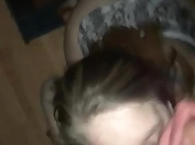 19 Y/O deepthroats and pulls on his balls till that guy spills on her face