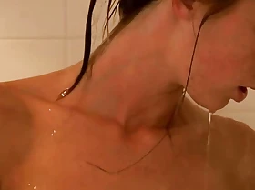 Sexy BrookeSkye with natural tits rubbing grungy within reach shower