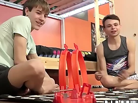 Sweet gay youngsters suck each others jocks before raw lovemaking