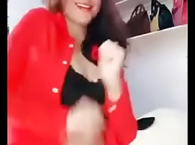 Legal age teenager sexy dancer going viral