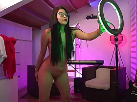 Sexy and cute dancing with Linda's tiktok