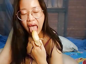 Sexy Asian Girl Bout Banana