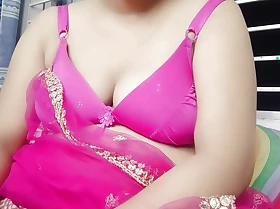 Beautiful Bengali housewife  is having sex with a bottle.
